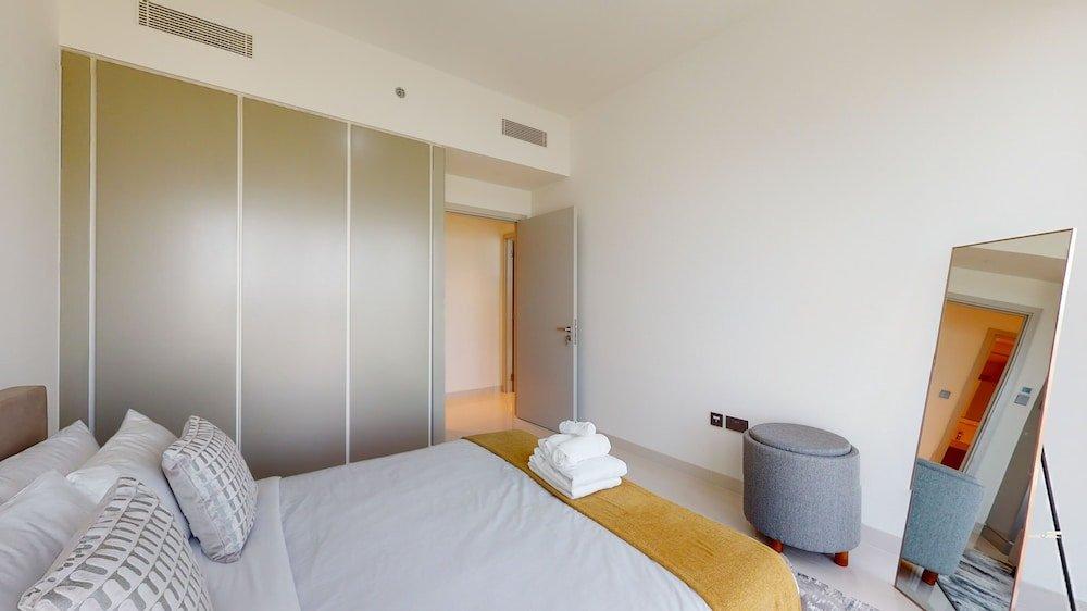 carousel image 2