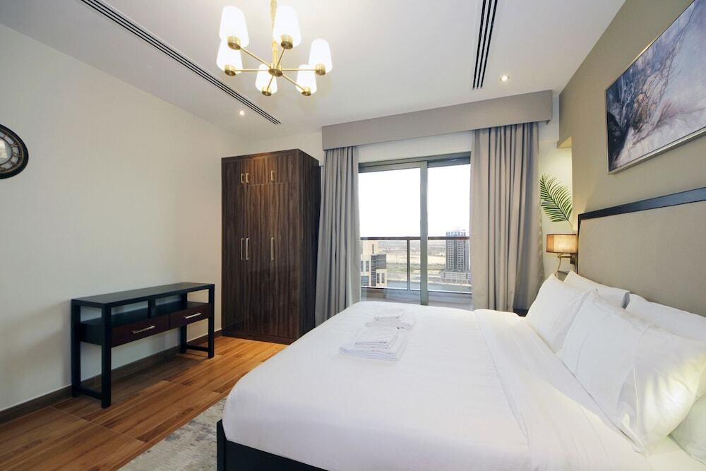 Дубай: Stunning 2 Bedroom in ELite Residences 1
