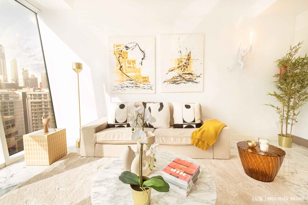 Дубай: LUX The Pad Executive Suite 3