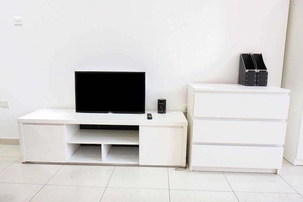 Дубай: Studio Apartment in Spring Oasis
