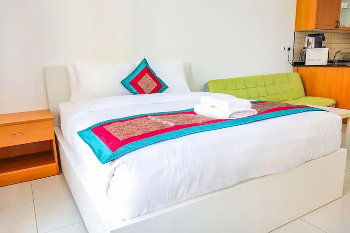 Дубай: Studio Apartment in Spring Oasis