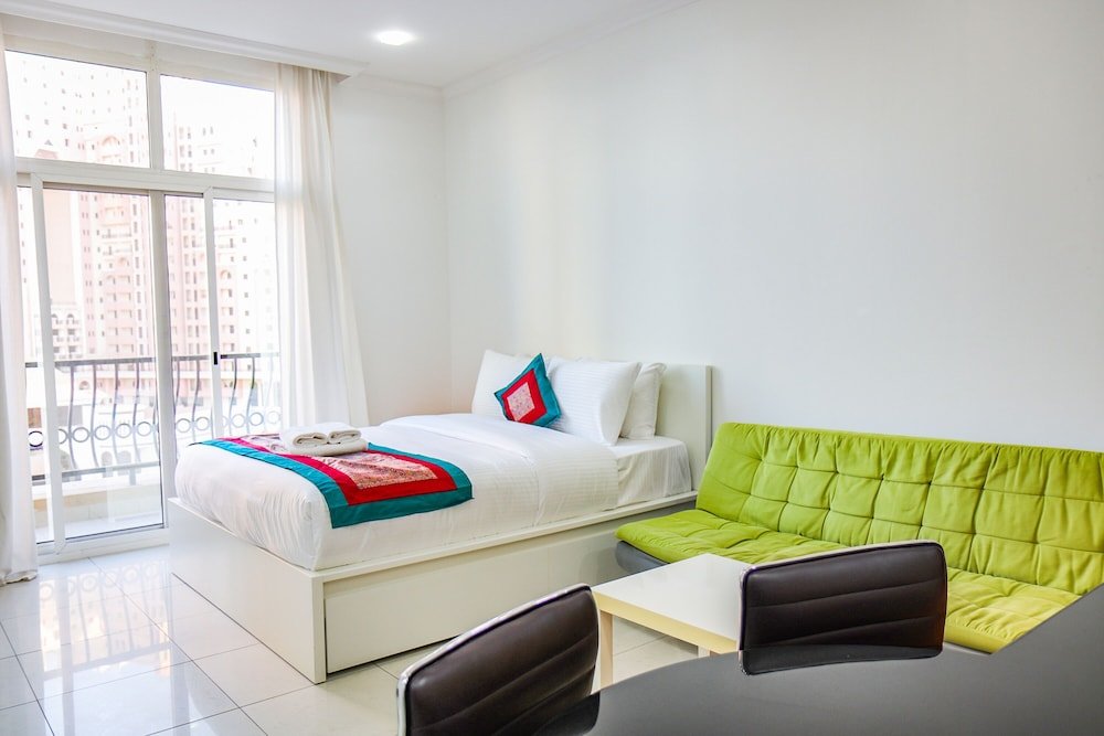 Дубай: Studio Apartment in Spring Oasis
