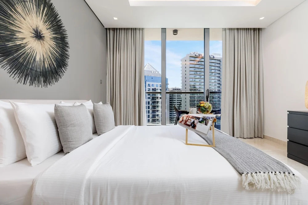 Дубай: Maison Privee - Classy Urban Retreat w/ Amazing Dubai Canal Views
