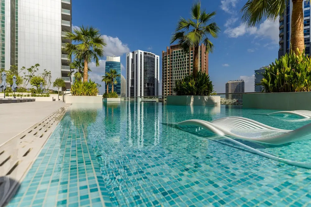 Дубай: Maison Privee - Classy Urban Retreat w/ Amazing Dubai Canal Views