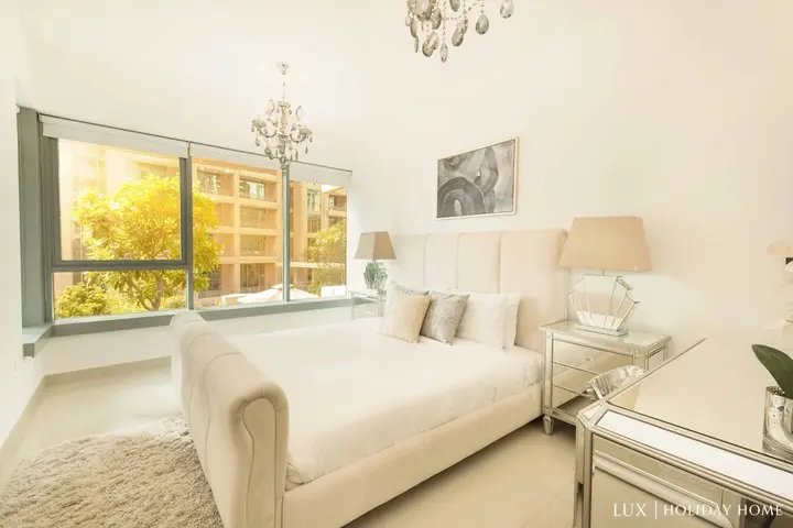 Дубай: LUX The Downtown Blvd Suite