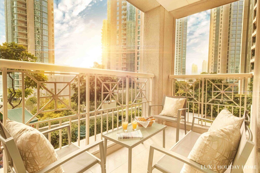 Дубай: LUX The Downtown Blvd Suite