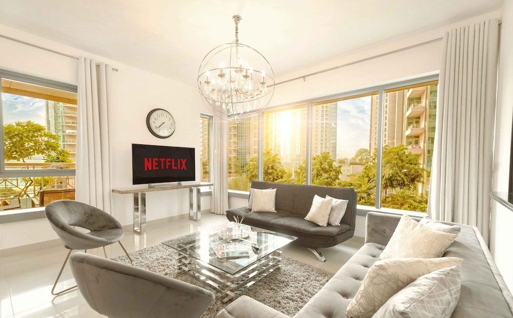 Дубай: LUX The Downtown Blvd Suite