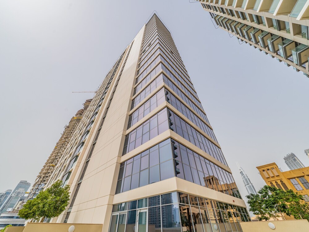 Дубай: Monty - Bohemian Treasure 1BR, 5-min to Dubai Mall