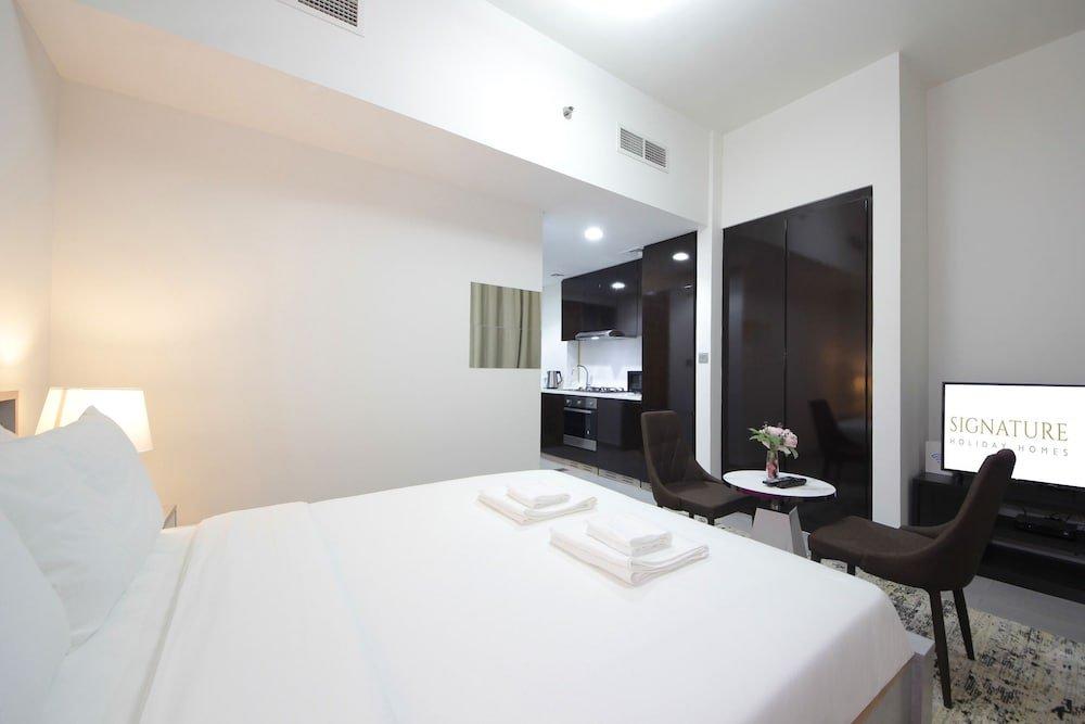 Дубай: Studio Apartment in Merano Business Bay