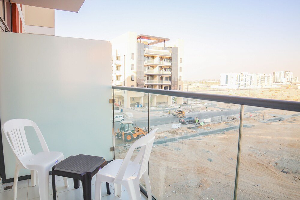 Дубай: Studio Apartment in Damac Celestia