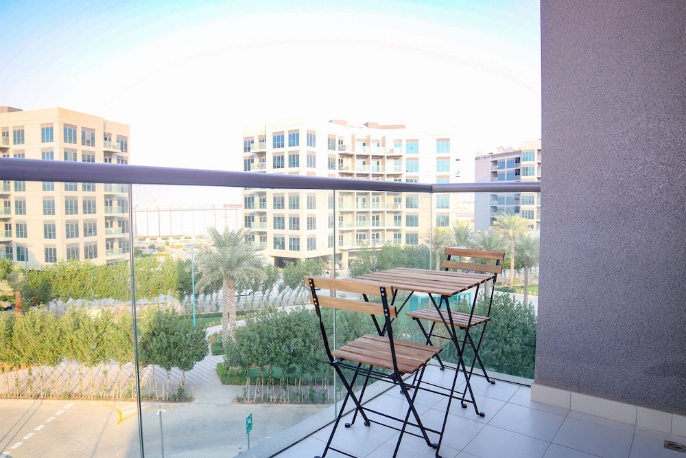 Дубай: 2 Bedroom Apartment in MAG 555