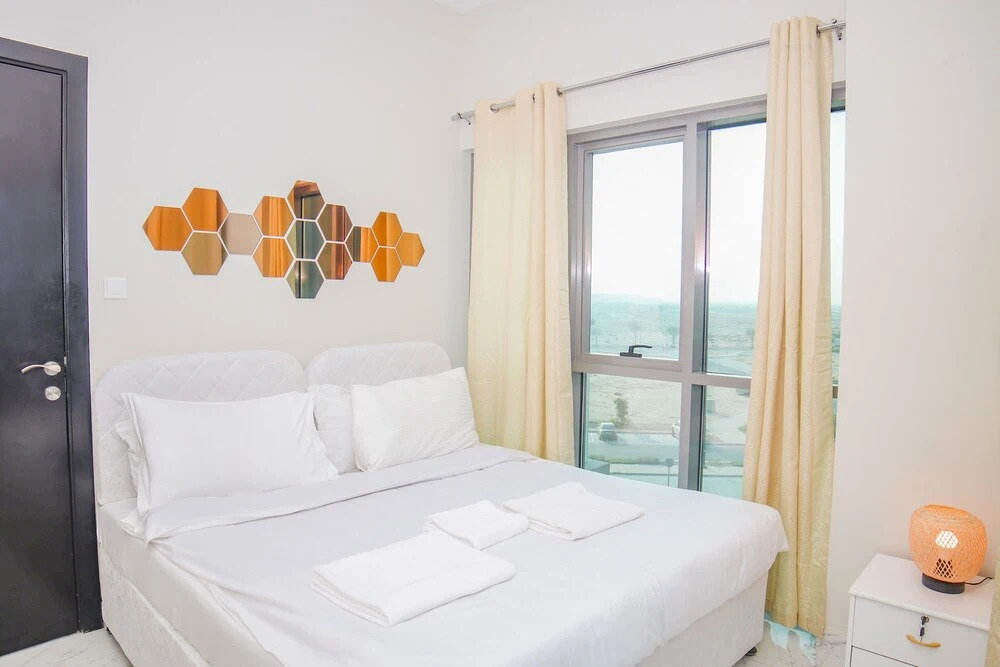 Дубай: 2 Bedroom Apartment in MAG 555