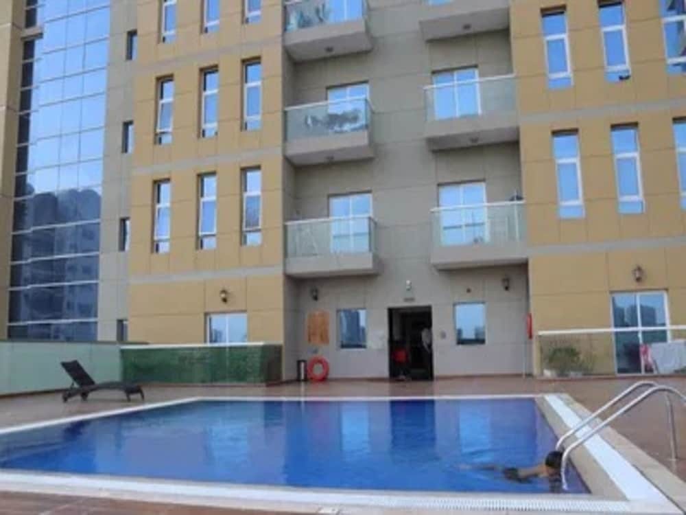 Дубай: Unique And Stylish Furnished Studio With Pool