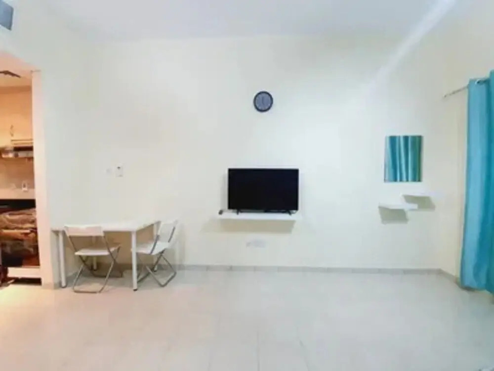 Дубай: Stunning Studio Apartment With Balcony And Pool