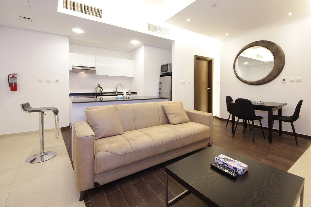 Дубай: 1 Bedroom Apartment in The Matrix Tower