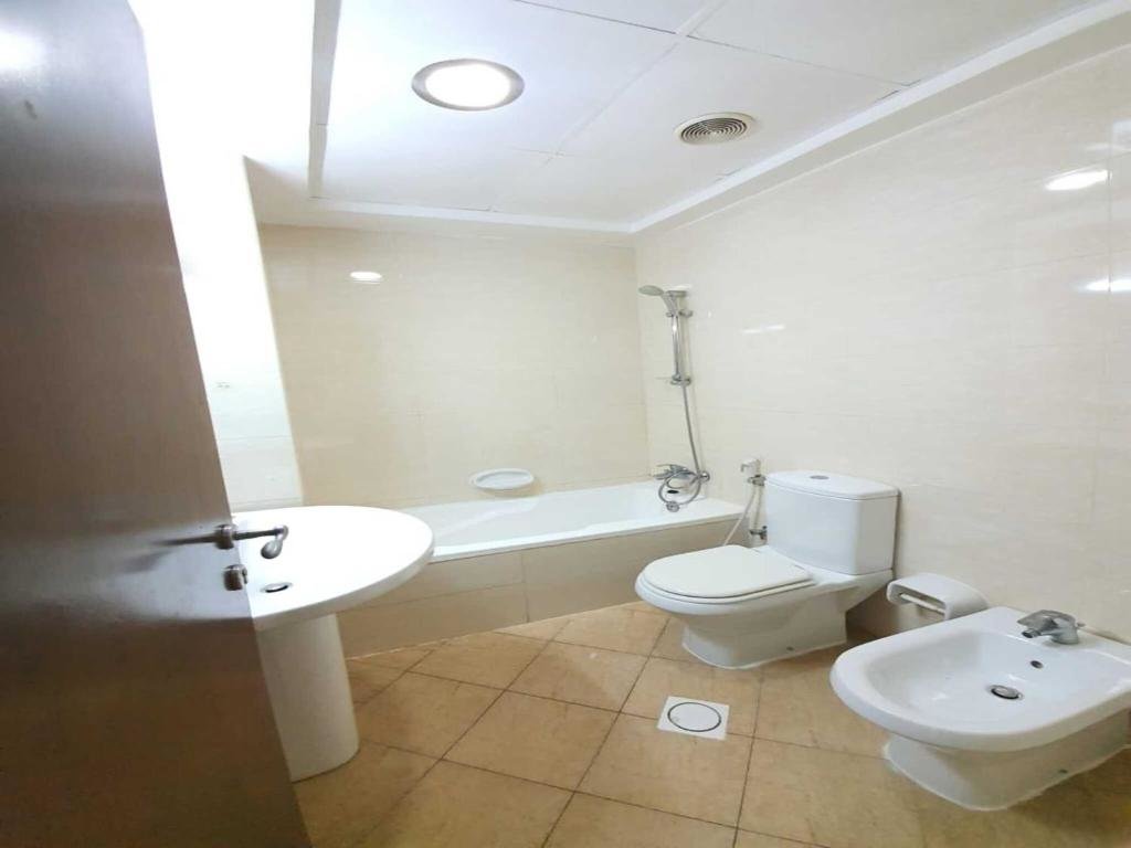 Дубай: Lovely Furnished Studio With Pool