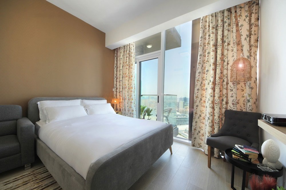 Дубай: Studio Apartment in Bloom Tower B JVC