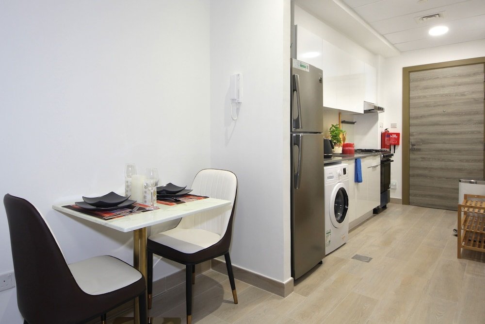 Дубай: Studio Apartment in Bloom Tower B JVC