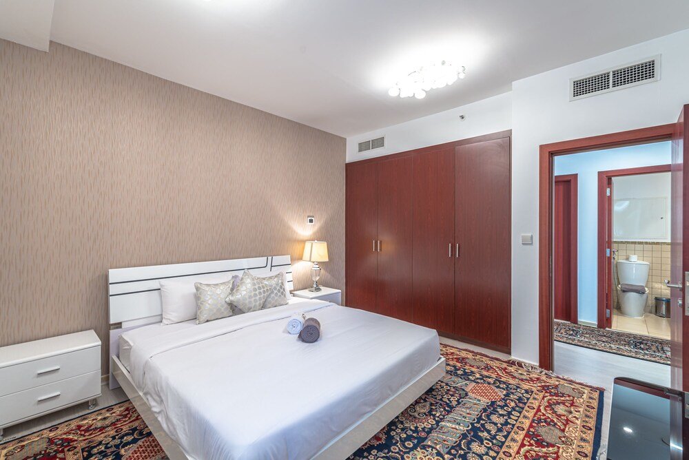 Дубай: Marco Polo - Charming 3BR in JBR with Marina Views