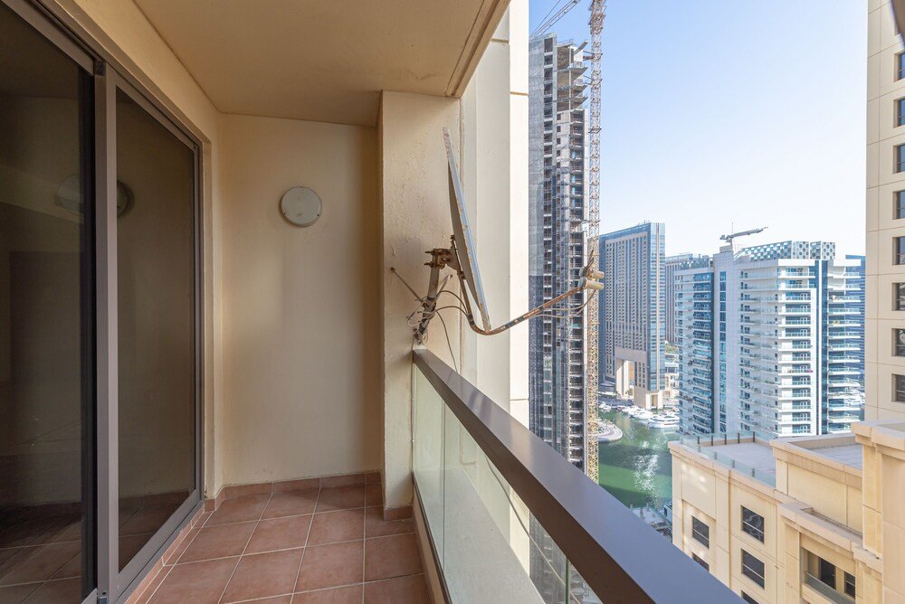 Дубай: Marco Polo - Charming 3BR in JBR with Marina Views