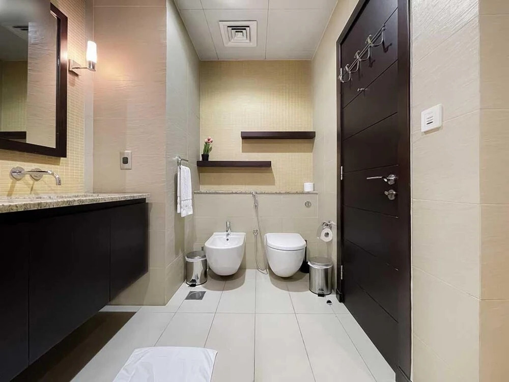 Дубай: Lux 1 BR Pvt Beach Palm by Bnbme Homes