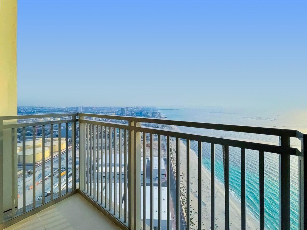 Дубай: Primestay - Luxury 2BR with sea view in Bluewaters Island