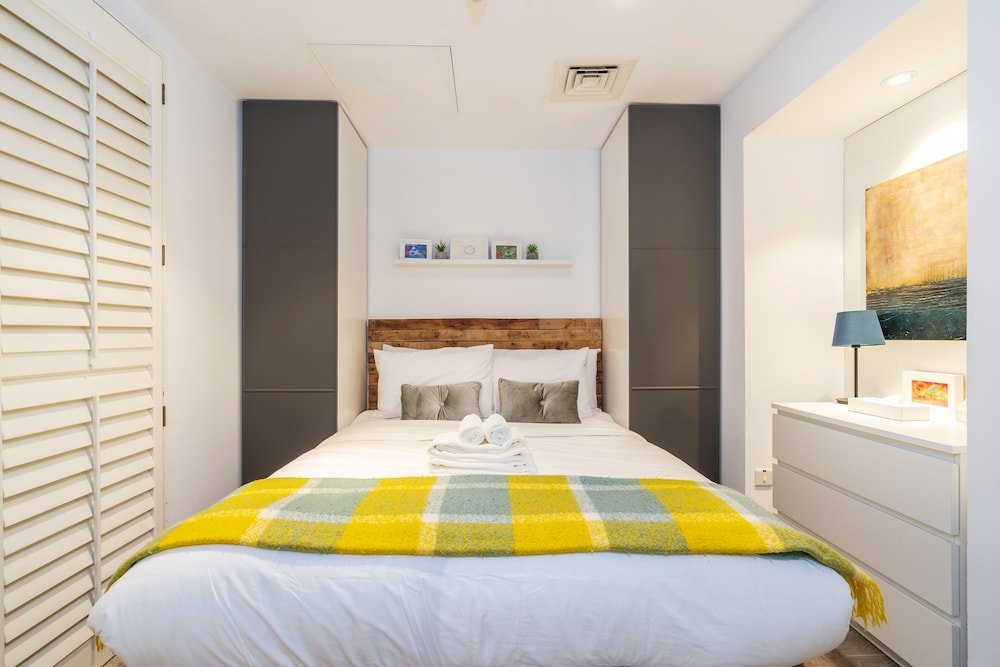 Дубай: Stunning 2bedroom in Dubai Downtown
