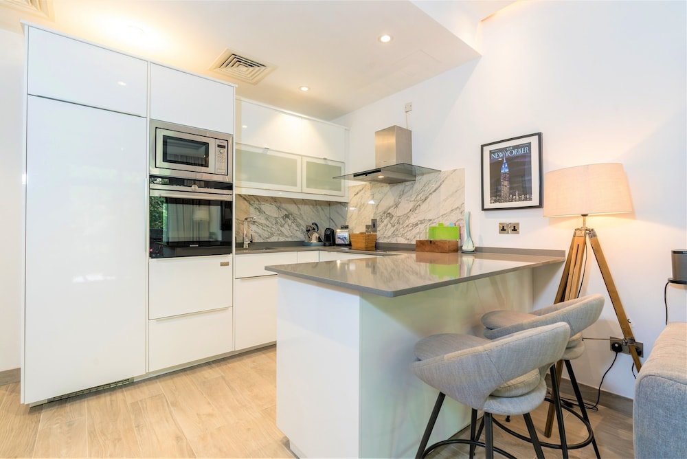 Дубай: Stunning 2bedroom in Dubai Downtown