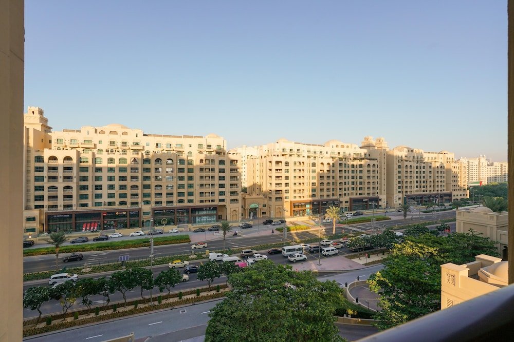 Дубай: LuxBnB Fairmont Palm Jumeirah 2.5BDR