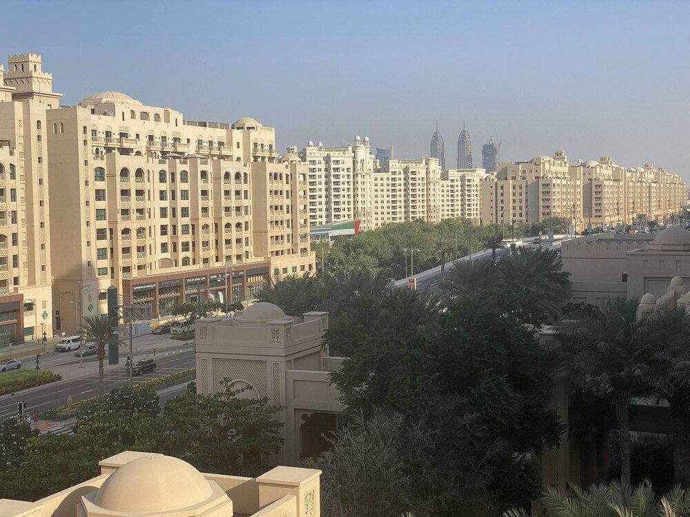 Дубай: LuxBnB Fairmont Palm Jumeirah 2.5BDR