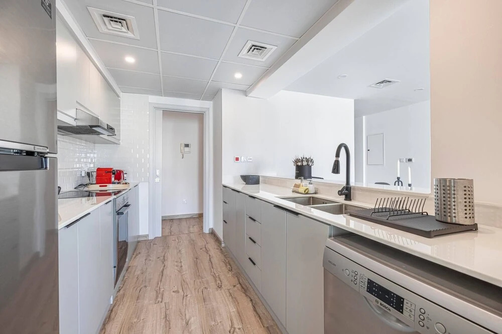 Дубай: New Fully Upgraded - Central Located - Fits 6