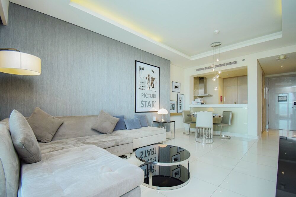 Дубай: Business Bay Paramount Towers 1BR