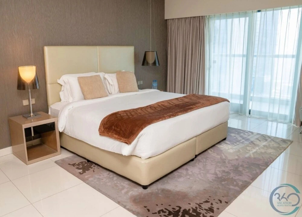 Дубай: Business Bay Paramount Towers 1BR
