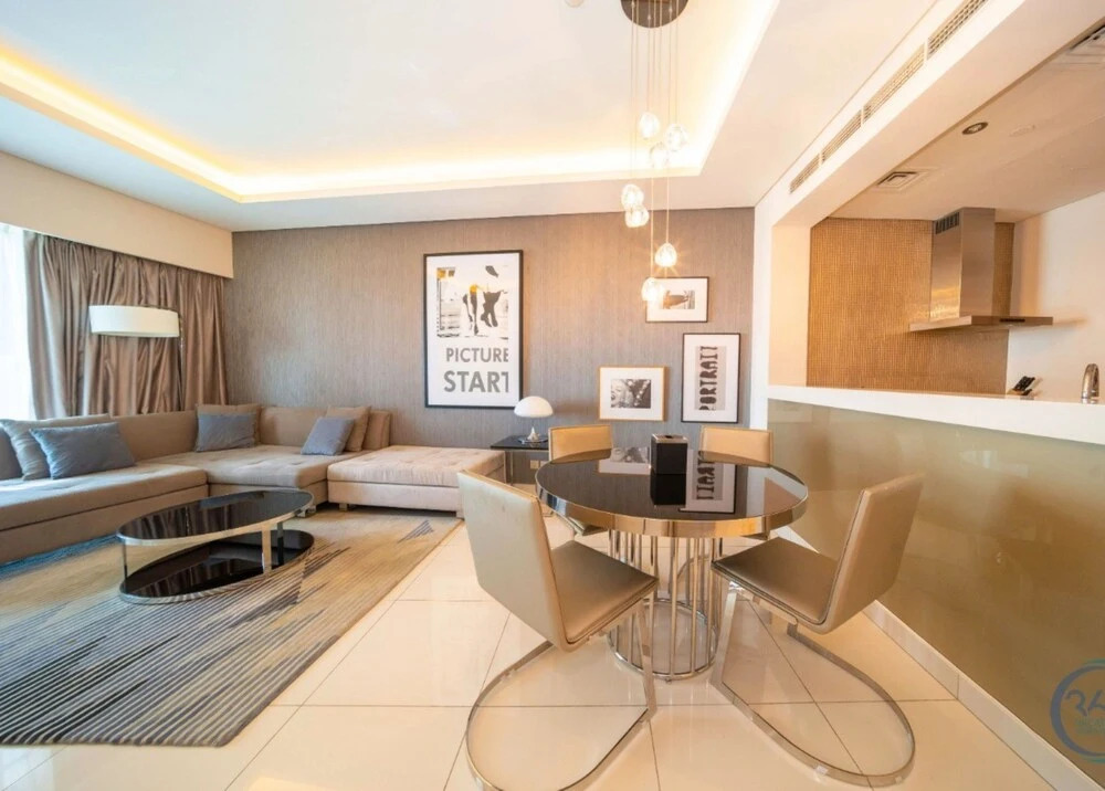 Дубай: Business Bay Paramount Towers 1BR