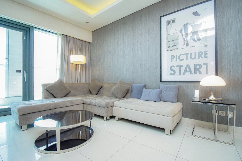 Дубай: Business Bay Paramount Towers 1BR