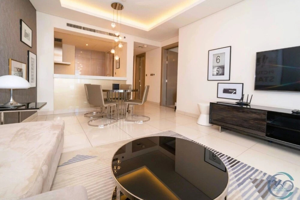 Дубай: Business Bay Paramount Towers 1BR
