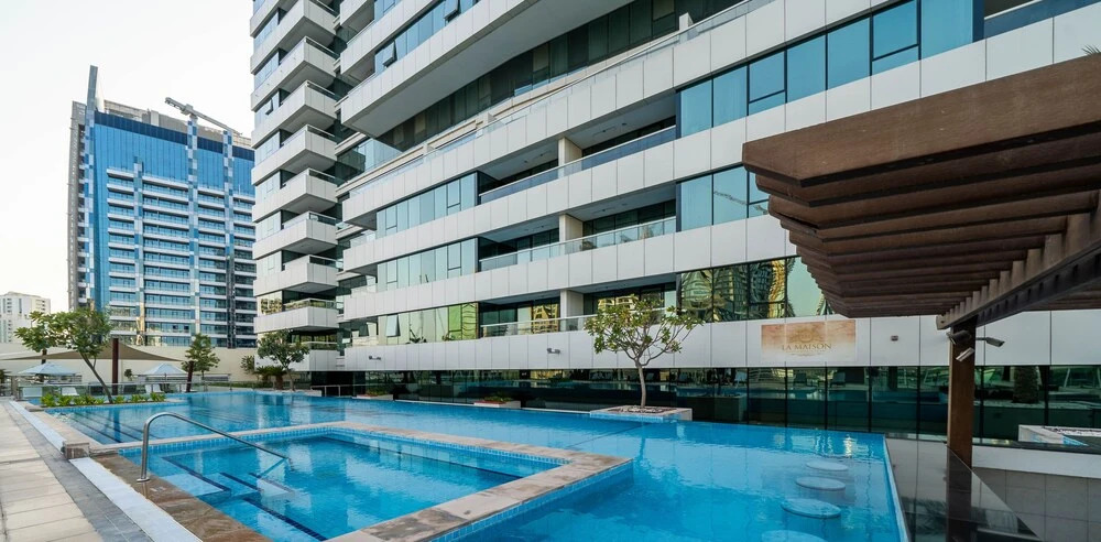 Дубай: KOHH – Studio in DAMAC Maison Canal Views