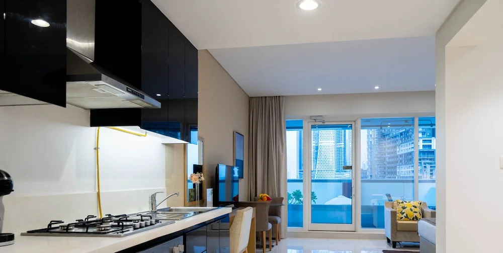 Дубай: KOHH – Studio in DAMAC Maison Canal Views