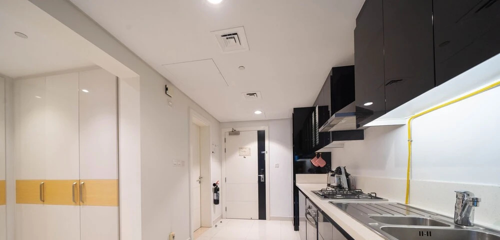 Дубай: KOHH – Studio in DAMAC Maison Canal Views