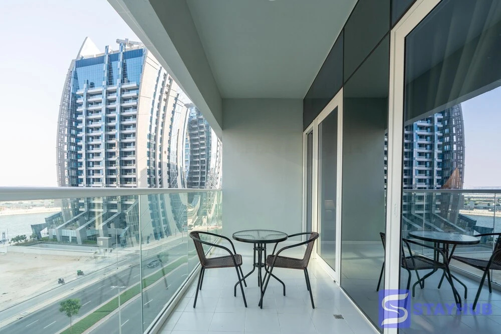 Дубай: Stunning 1BR Apt in Business Bay