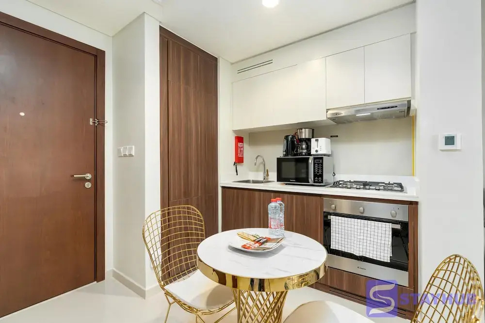 Дубай: Stunning 1BR Apt in Business Bay