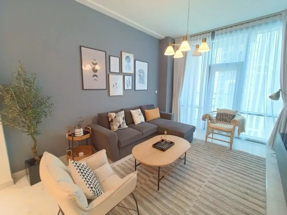 Дубай: Whitesage - Fabulous Canal Views from This Waterfront Luxe Apt