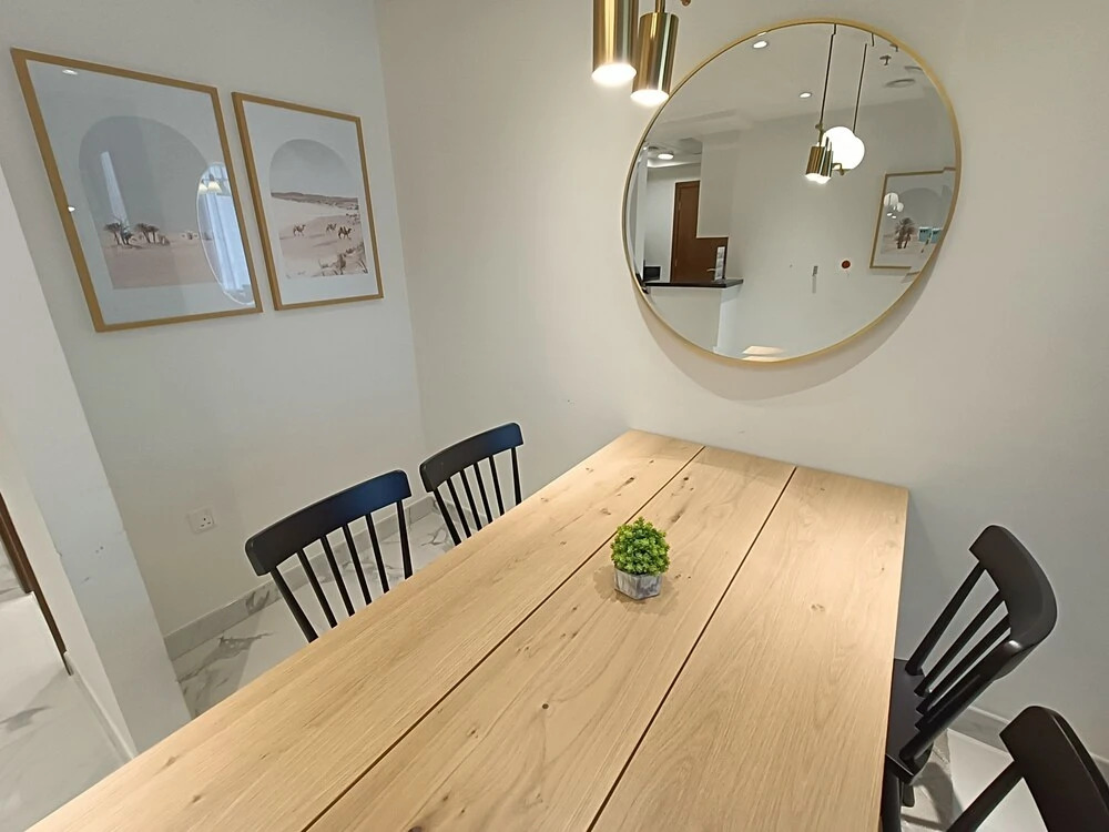 Дубай: Whitesage - Fabulous Canal Views from This Waterfront Luxe Apt