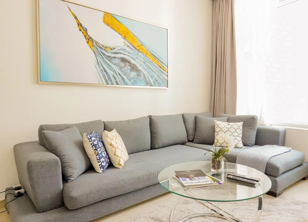 Дубай: Whitesage - Sophisticated and Homey apartment Near to Metro