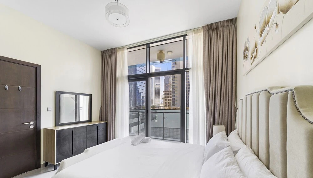 Дубай: WelHome - Chic Apartment in Liveliest Area in Business Bay