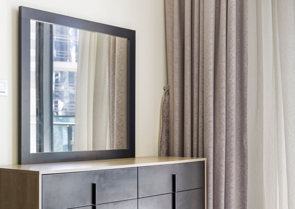 Дубай: WelHome - Chic Apartment in Liveliest Area in Business Bay