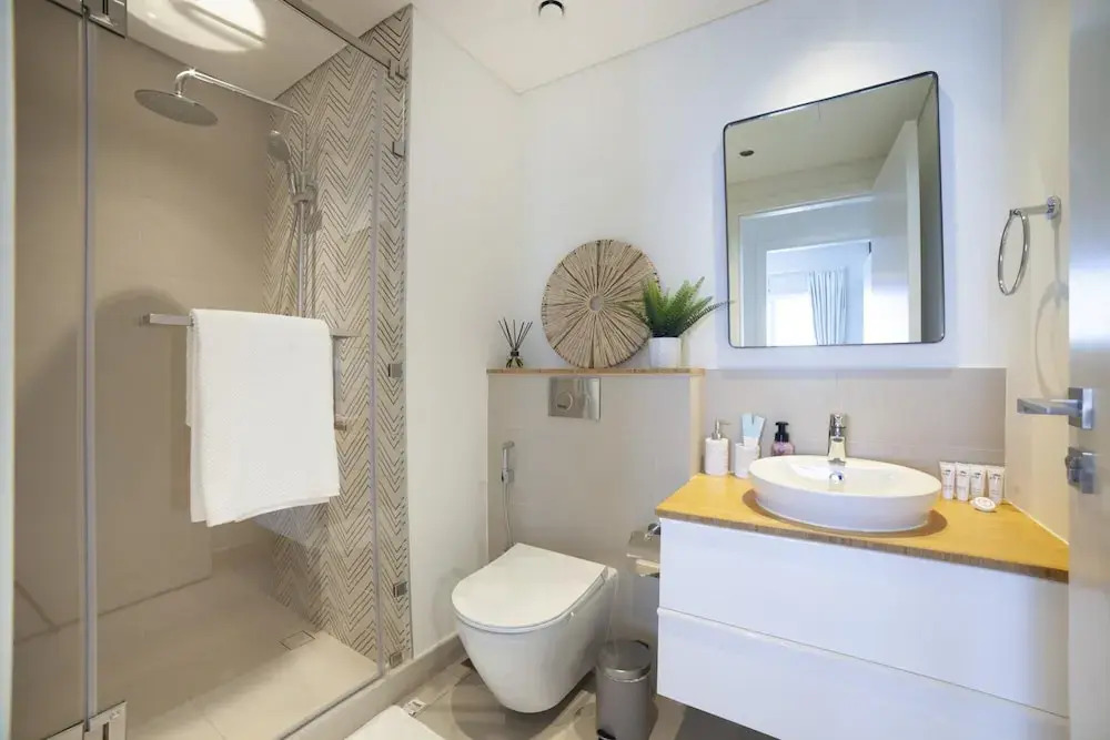 Дубай: Modern Boho 1BR Sleeps4 Balcony Pool Gym Dxbhills