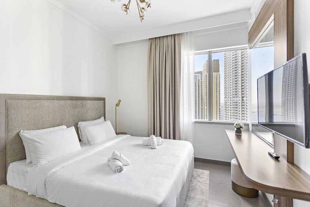 Дубай: WelHome - Luxe Apartment With Incredible View on Dubai Creek