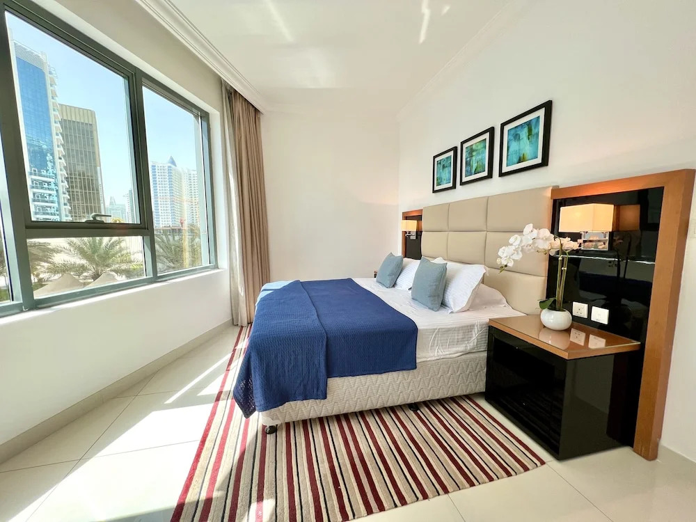 Дубай: SuperHost - Apartment With Stunning Pool View in Business Bay
