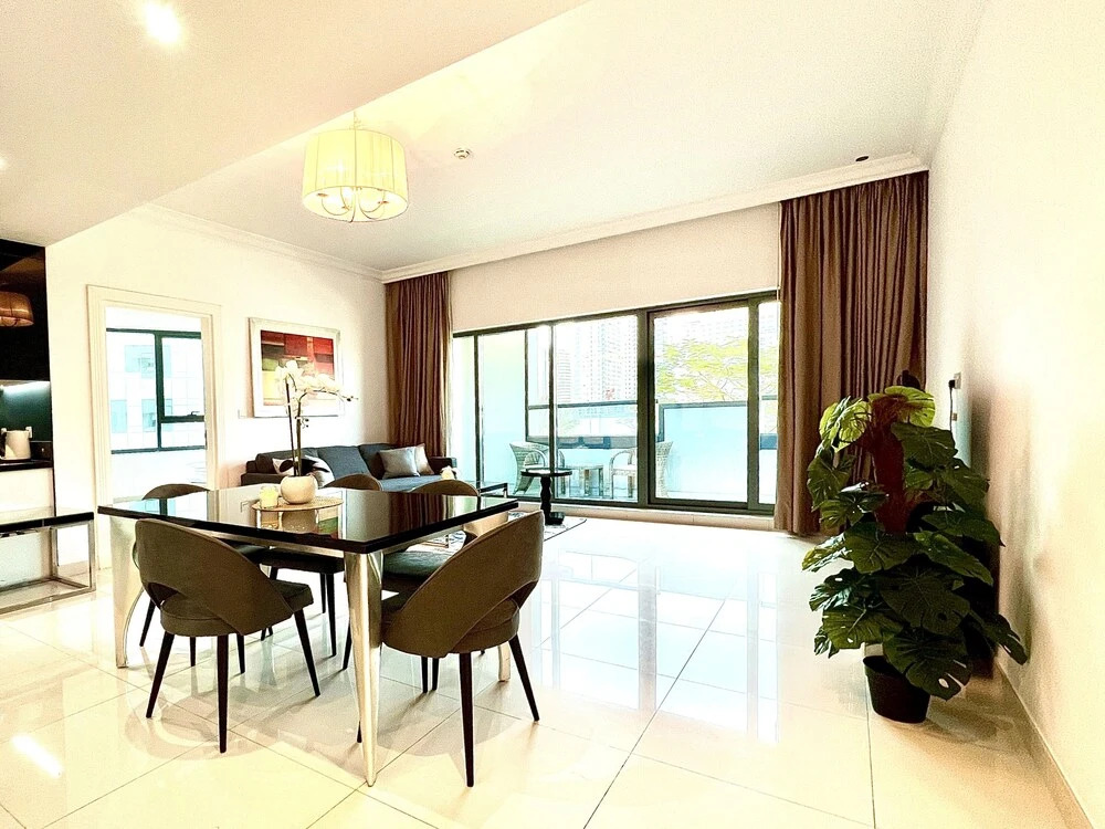 Дубай: SuperHost - Apartment With Stunning Pool View in Business Bay